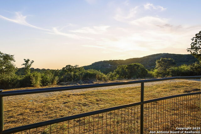 18668 Bandera Property Photo 4