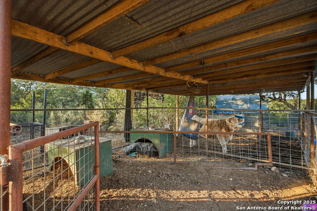 18668 Bandera Property Photo 7