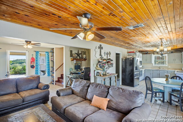 18668 Bandera Property Photo 40