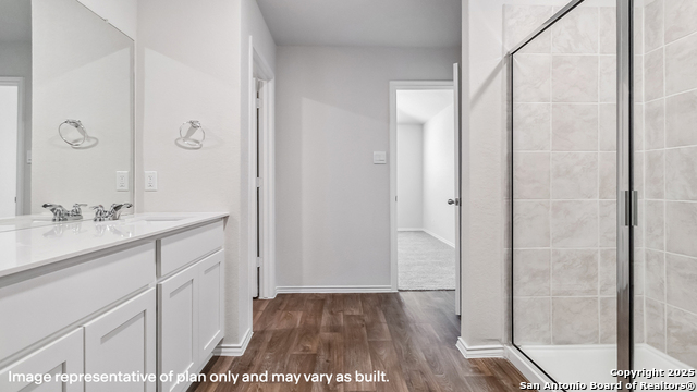 219 Scott Square Property Photo 21