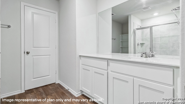 219 Scott Square Property Photo 23