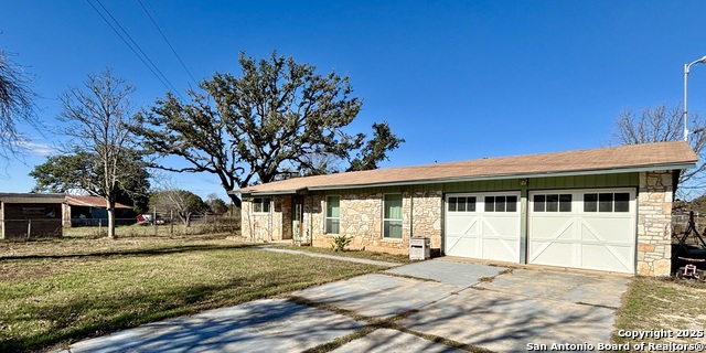 190 Gunther Property Photo 4