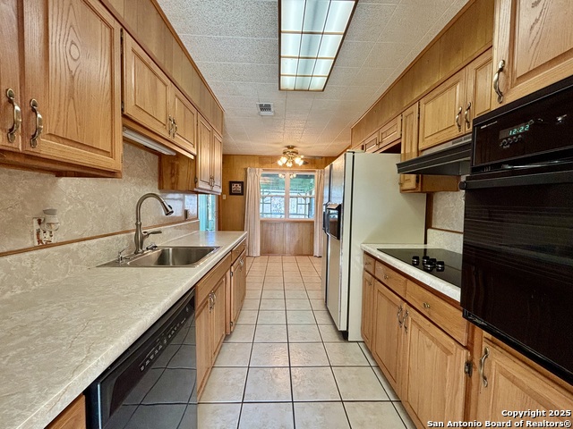190 Gunther Property Photo 7