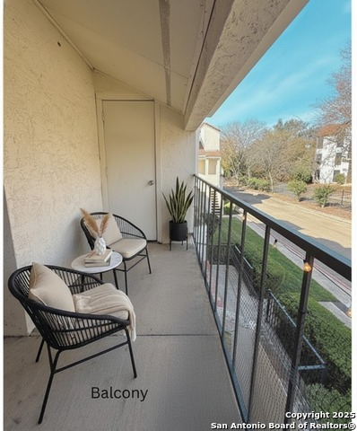 2255 Thousand Oaks Property Photo 14