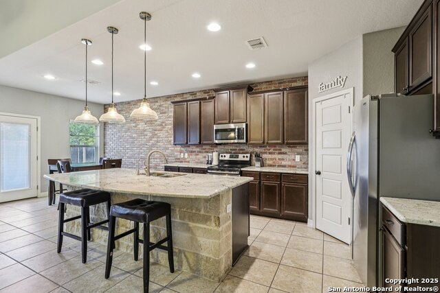 724 Morgan Property Photo 7