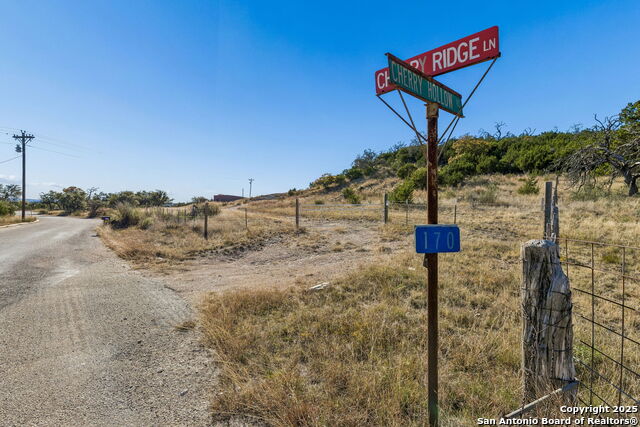 944 Metzger Property Photo 2