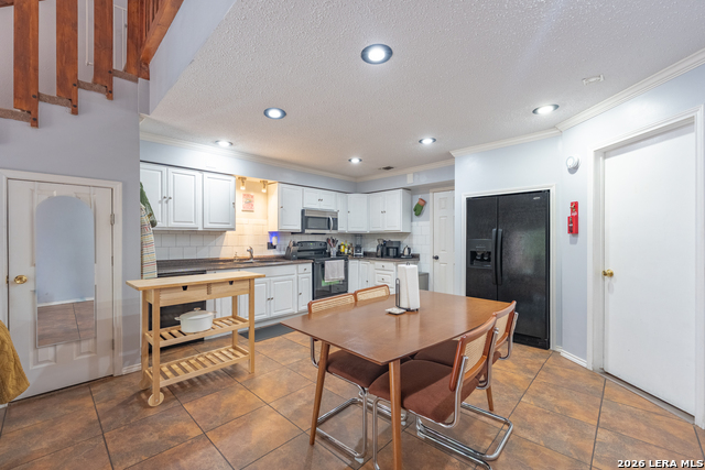 10527 Perrin Beitel Property Photo 3