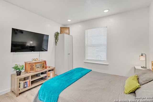 1407 Leal Property Photo 5