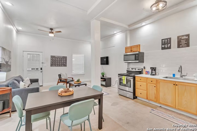 1407 Leal Property Photo 15