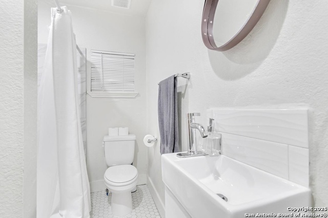 1407 Leal Property Photo 27