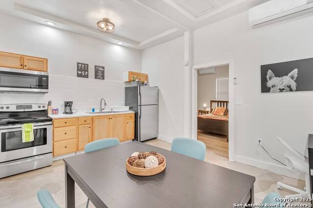 1407 Leal Property Photo 32