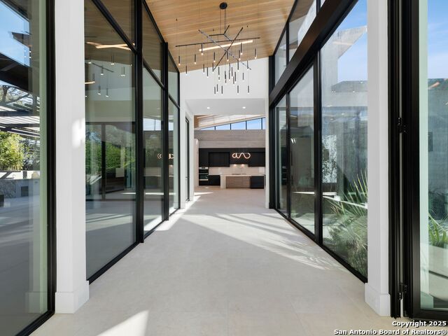 24606 Cliff Line Property Photo 9