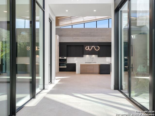 24606 Cliff Line Property Photo 10