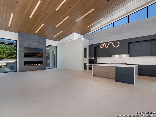 24606 Cliff Line Property Photo 11