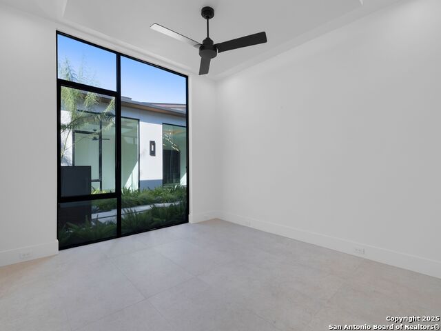 24606 Cliff Line Property Photo 28