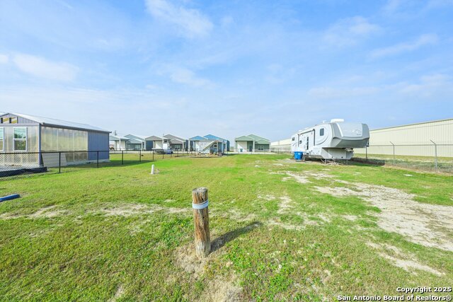 2570 W Monroe Property Photo 3