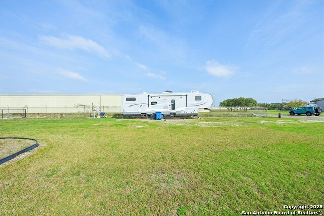 2570 W Monroe Property Photo 4