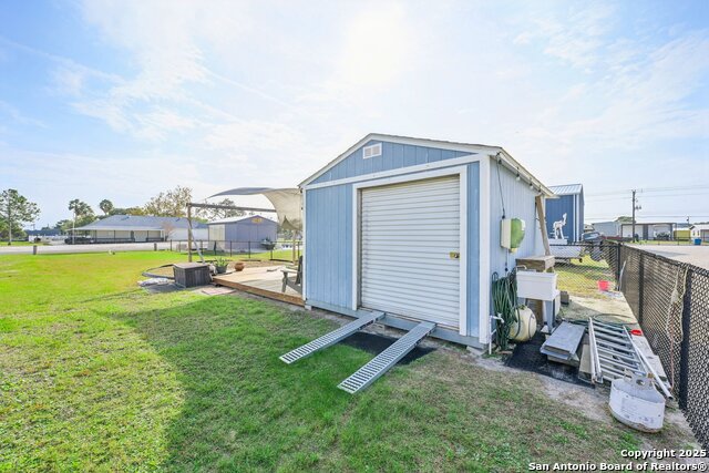 2570 W Monroe Property Photo 9