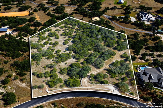 13 Summit Pass Property Photo 1