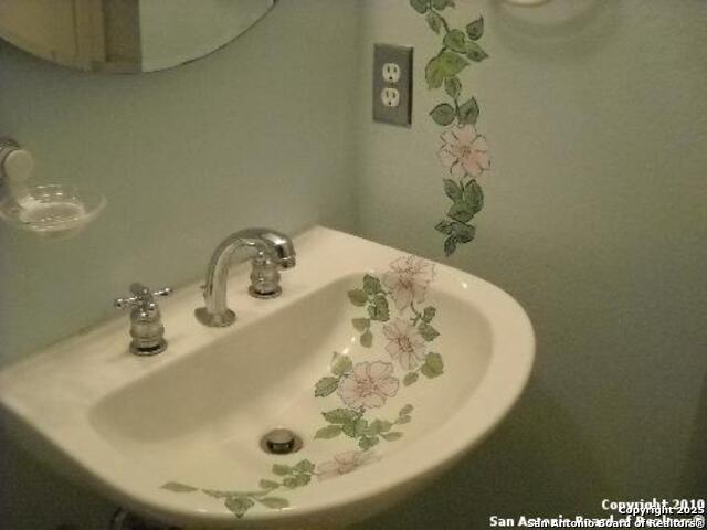 6664 Snow Meadow Property Photo 3