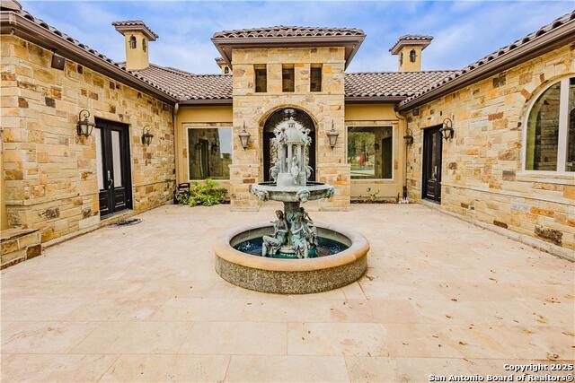 1024 Spanish Property Photo 1