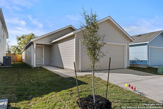 7242 Brownleaf Dr Property Photo 1