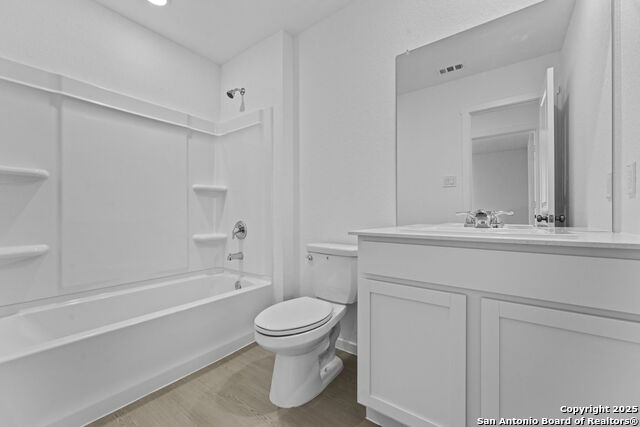 7242 Brownleaf Dr Property Photo 9