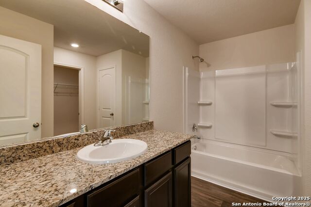 15202 Waterow View Property Photo 9