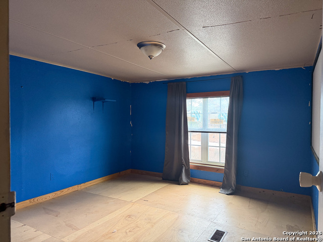 473 Mills Property Photo 10