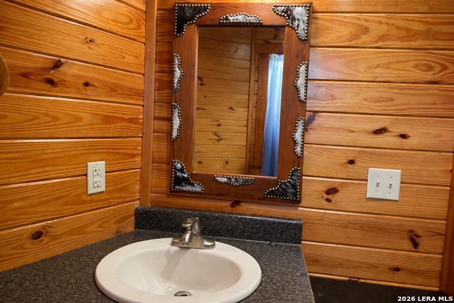 2157 Blue Sage East Rd Property Photo 14