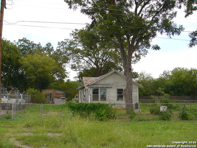 2514 Loop 410 Property Photo 4