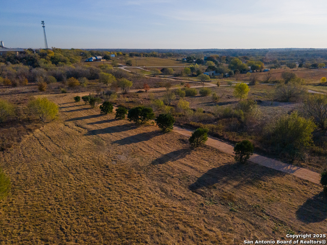 250 Spur Trl Property Photo 3
