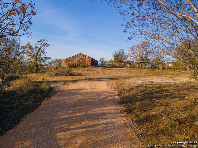250 Spur Trl Property Photo 4