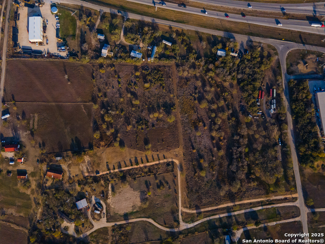 250 Spur Trl Property Photo 7