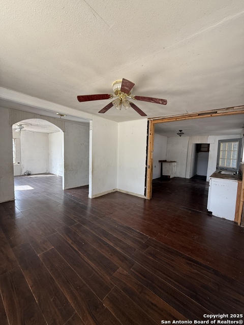 279 Cenizo Property Photo 6
