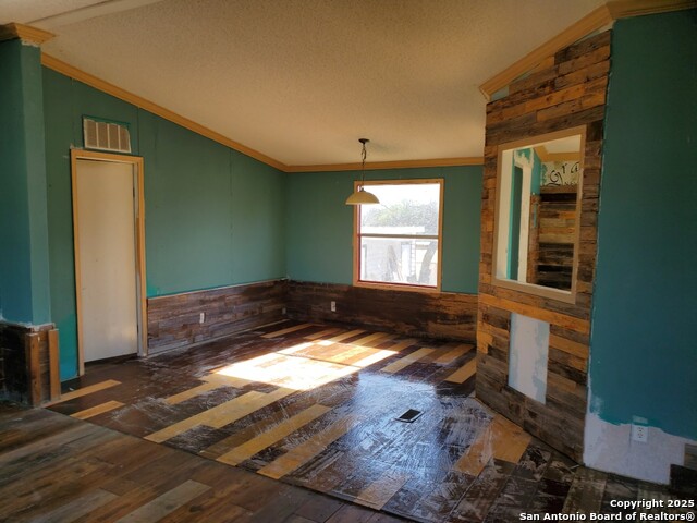754 Kayroe Rd Property Photo 2