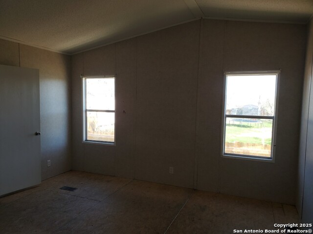 754 Kayroe Rd Property Photo 3