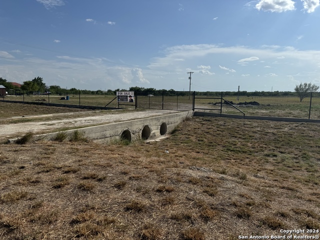 4303 Us Highway 83 Property Photo 5