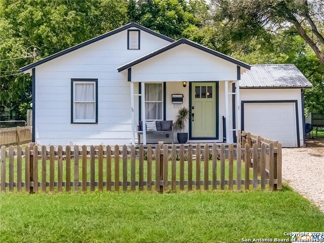 660 S Guenther Ave Property Photo 1