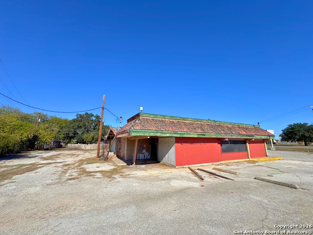 3 Properties Off S General Mcmullen Dr Property Photo 19