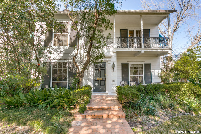 131 Mary D Property Photo 3