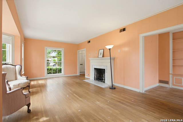 131 Mary D Property Photo 5