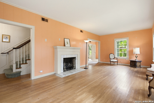131 Mary D Property Photo 6