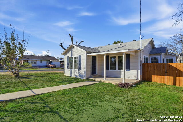 1203 Denver Blvd Property Photo 1
