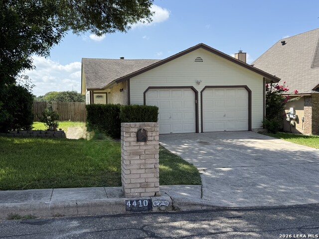 4410 Putting Green Property Photo 1