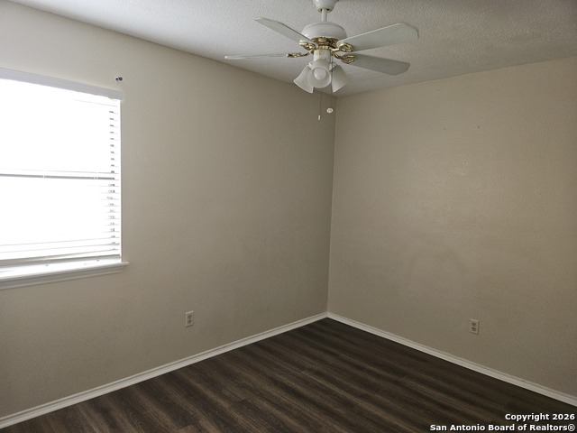 4410 Putting Green Property Photo 16