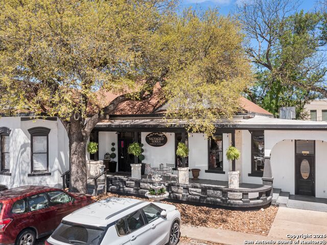 702 Front Street Property Photo 2