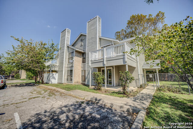 7528 Windsor Oaks Property Photo 1