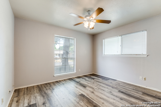 827 Spring Park Property Photo 5