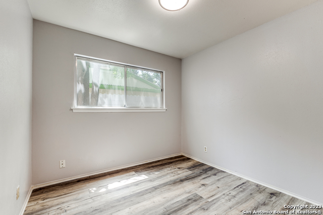 827 Spring Park Property Photo 6